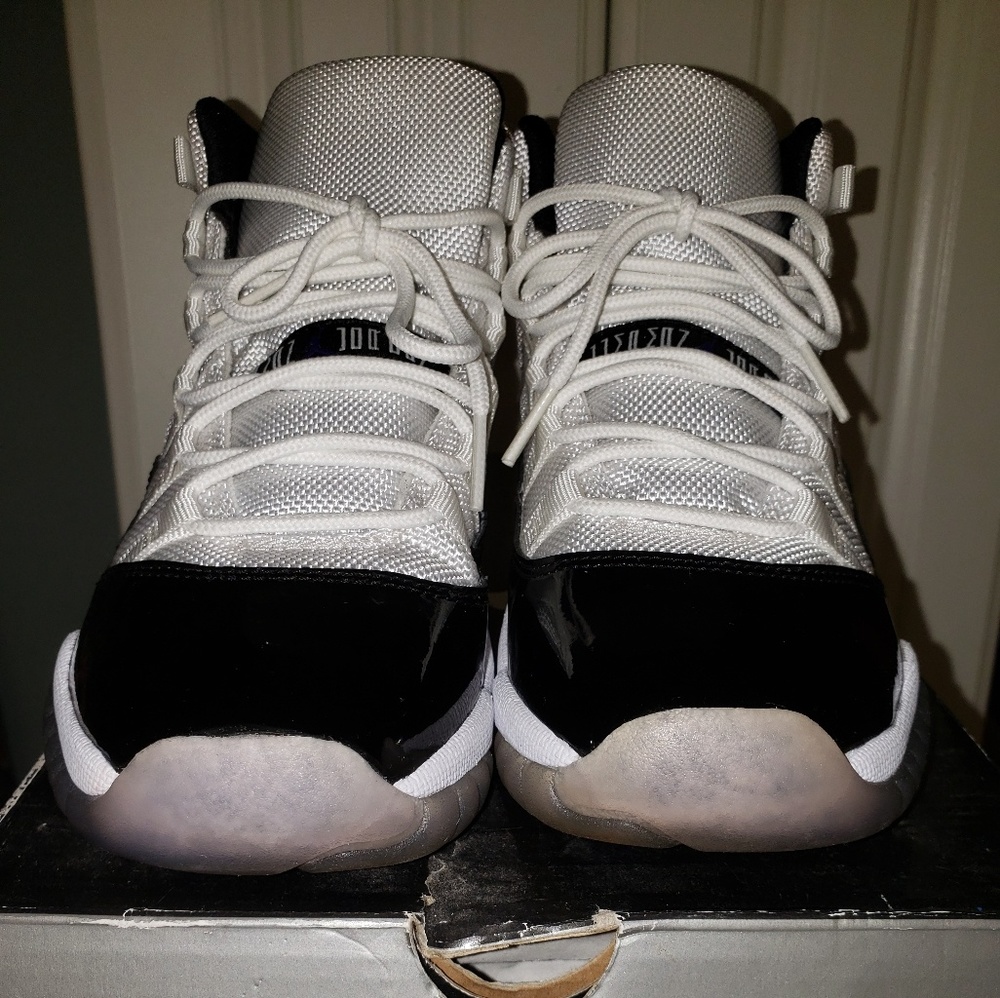 Air Jordan Concord 11 Black White 3.5Y